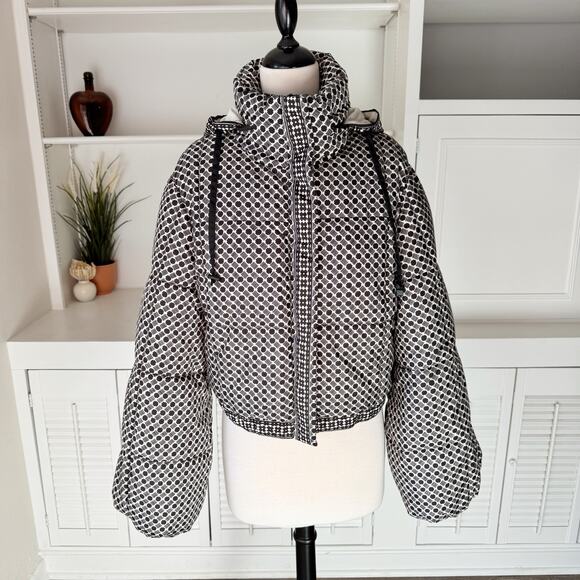 Max Studio Black White Geometric Print Cropped Bell Sleeve Puffer Jacket Size M - Picture 2 of 9